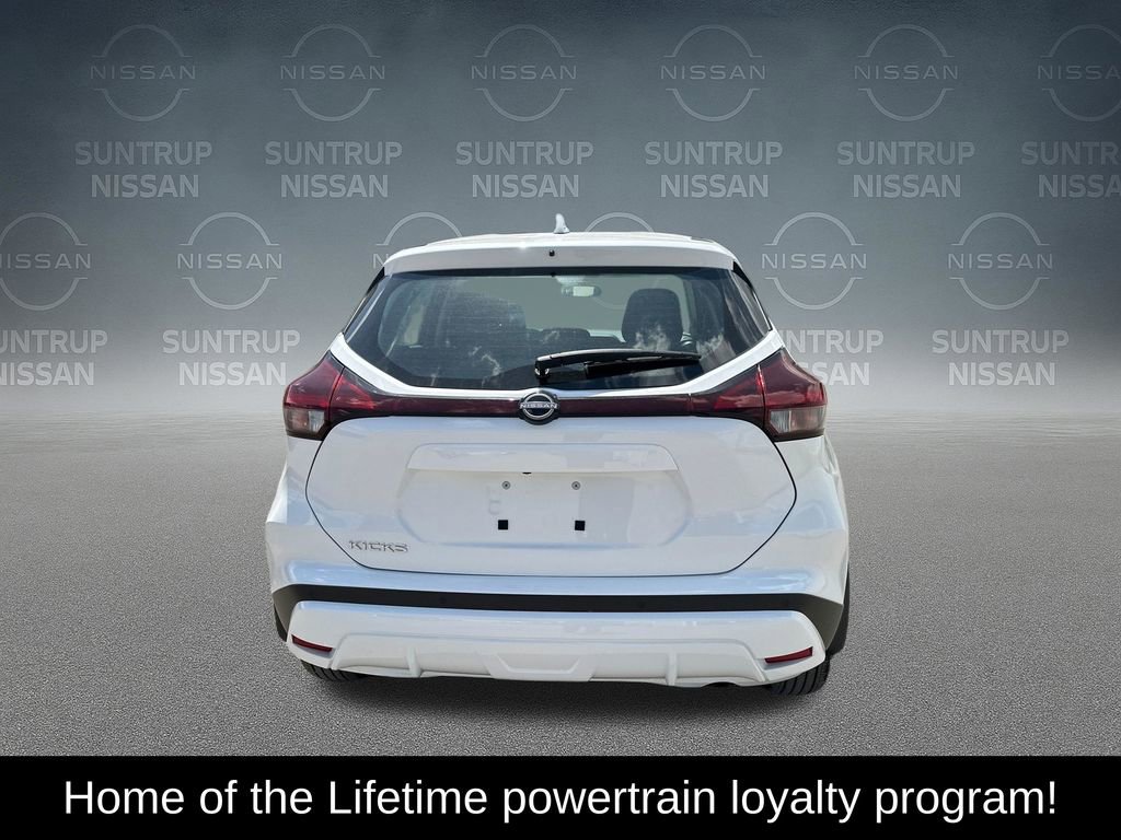Used 2025 Nissan Kicks Play S FWD image 5