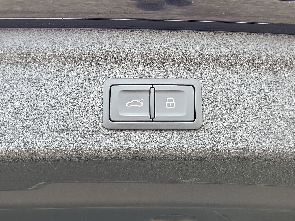 Used 2022 Audi Q3 2.0T Premium image 16