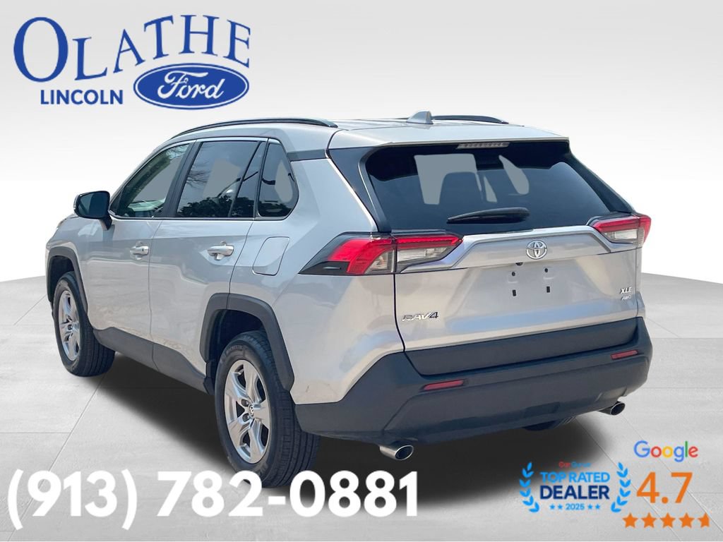 Used 2025 Toyota RAV4 XLE AWD/4WD image 3