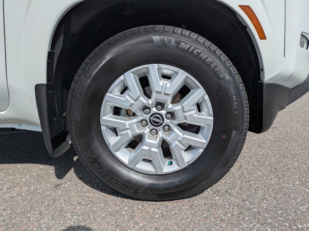 Used 2024 Nissan Frontier SV w/ SV Convenience Package image 10