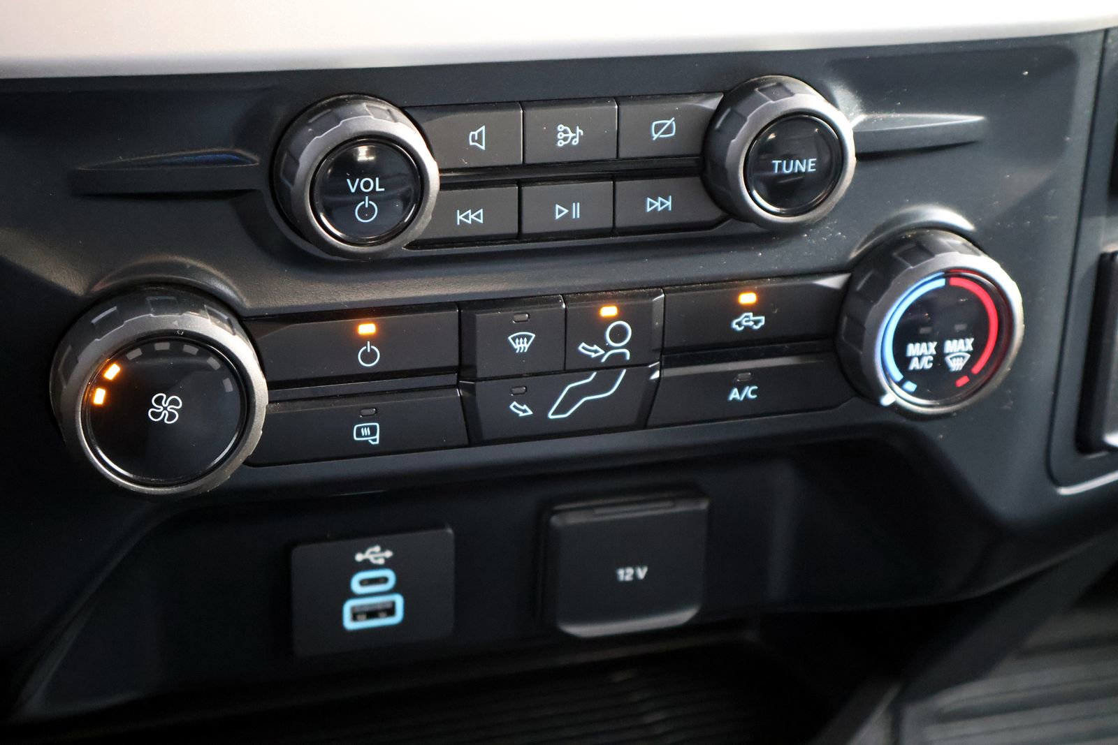 Used 2024 Ford F350 XL w/ XL Chrome Package image 21