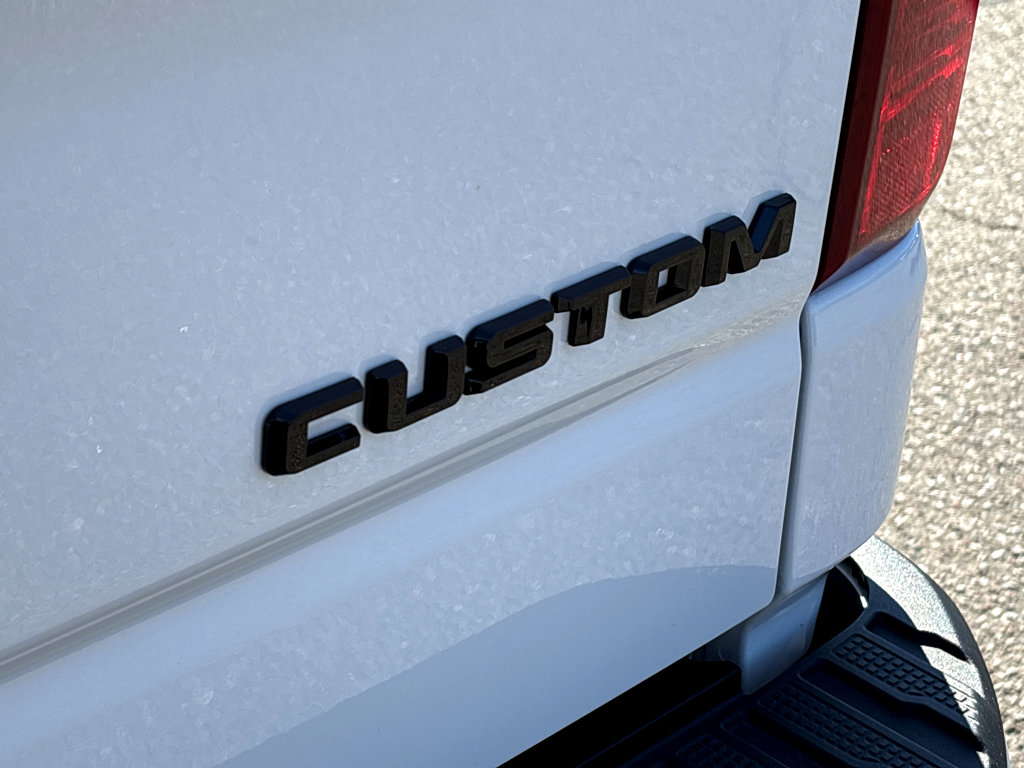 Used 2025 Chevrolet Silverado 1500 Custom image 29