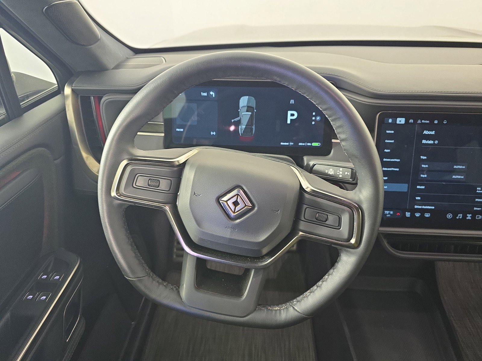 Used 2023 Rivian R1S Adventure image 28