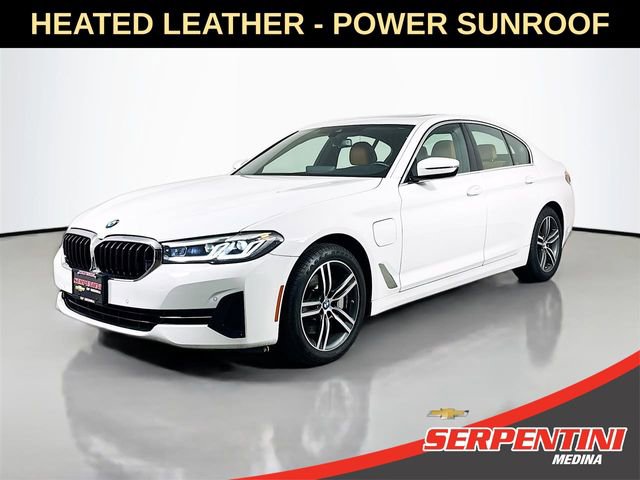 Used 2021 BMW 530e xDrive w/ Convenience Package image 1