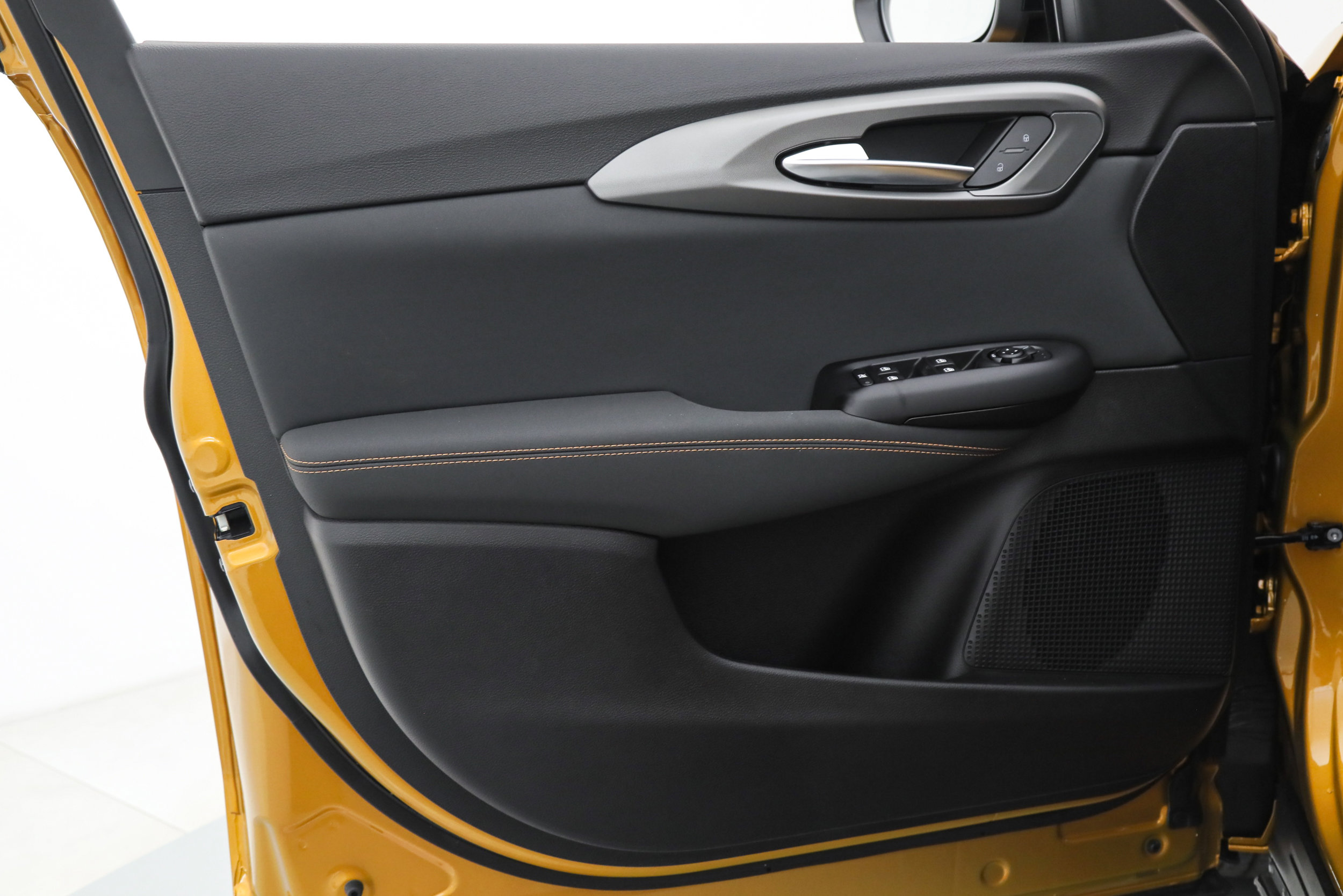 New 2026 Alfa Romeo Tonale Sprint w/ Black Premium Package image 15