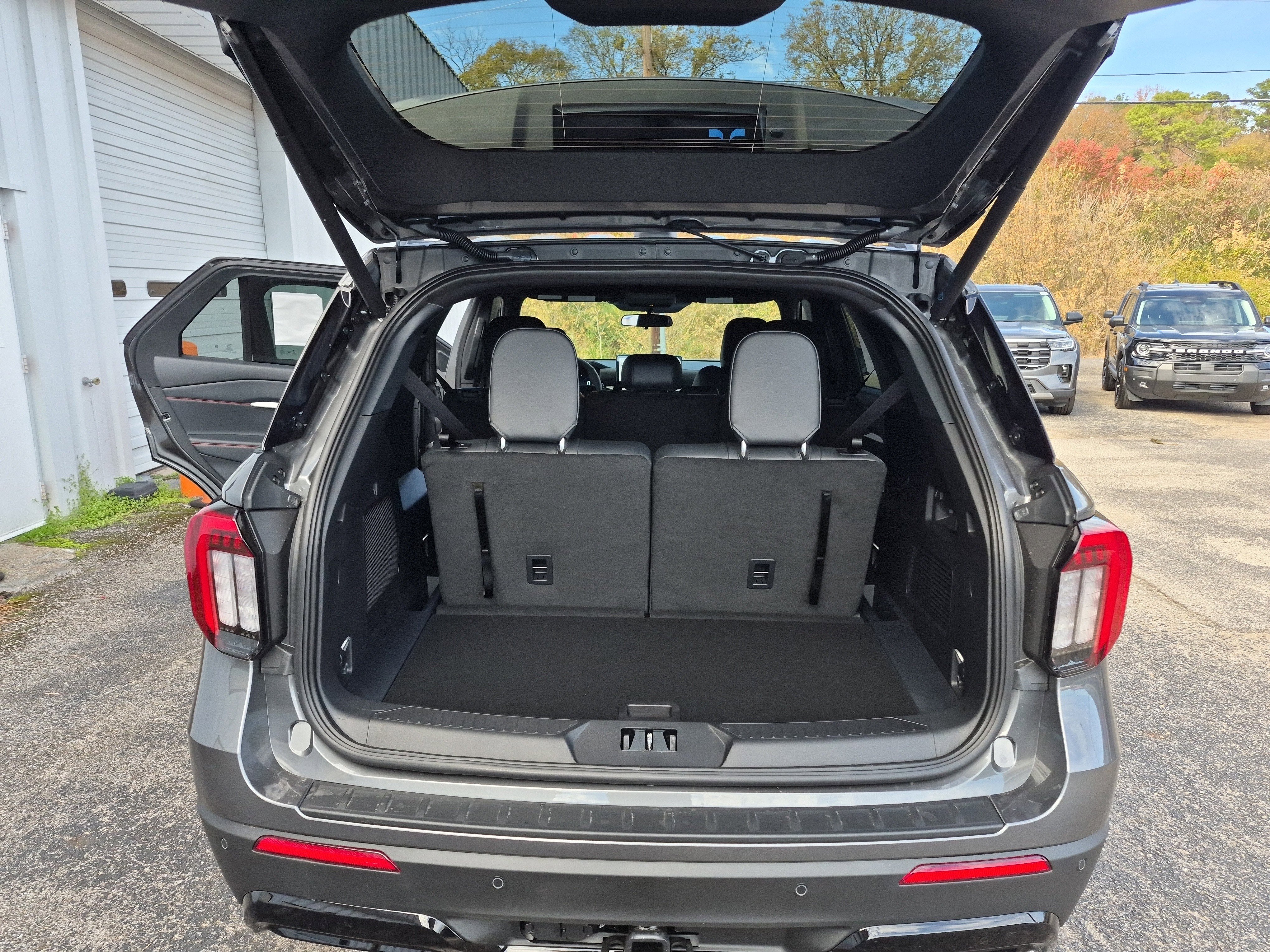 New 2026 Ford Explorer ST-Line image 19