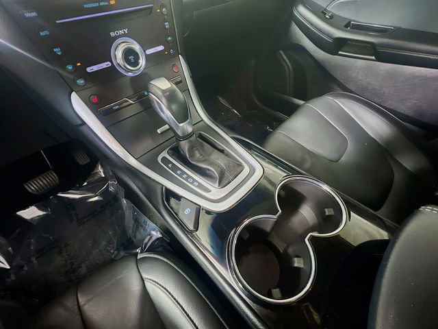 Used 2018 Ford Edge Titanium image 25