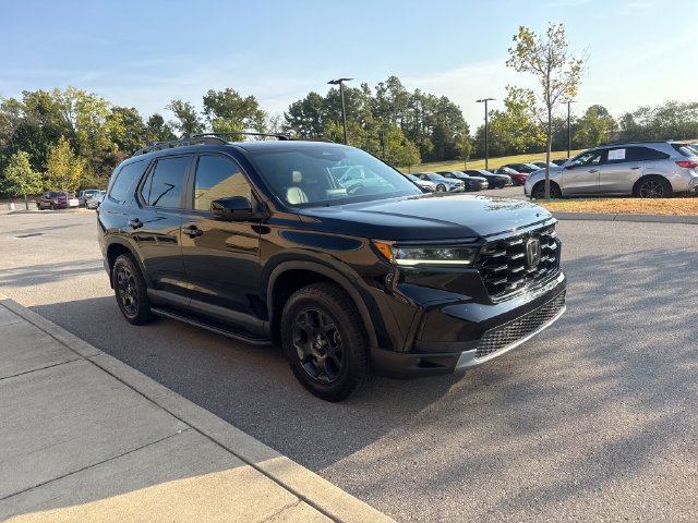 Used 2024 Honda Pilot TrailSport image 6