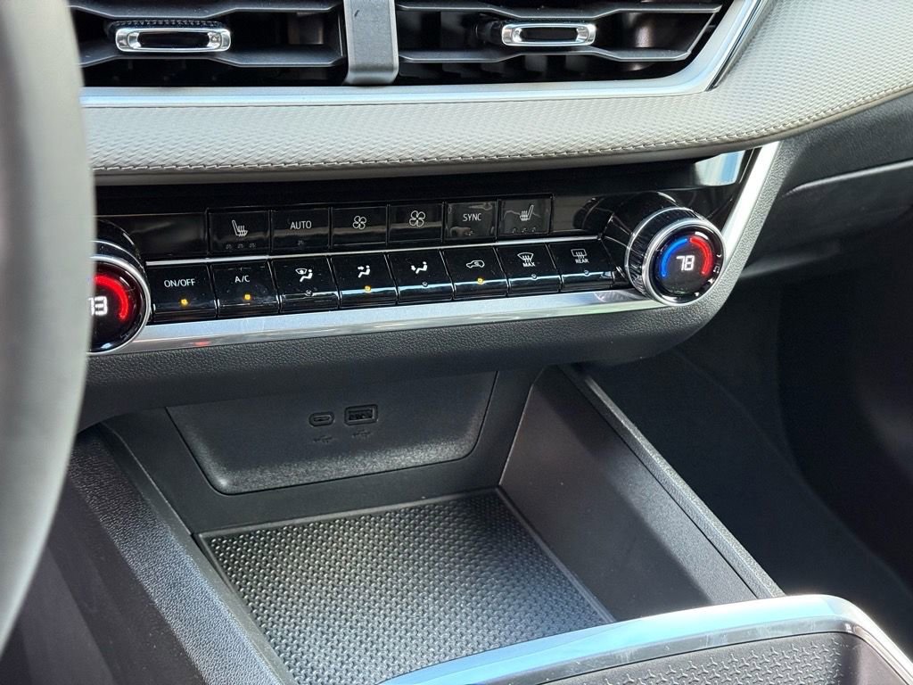 New 2026 Chevrolet Equinox LT image 14