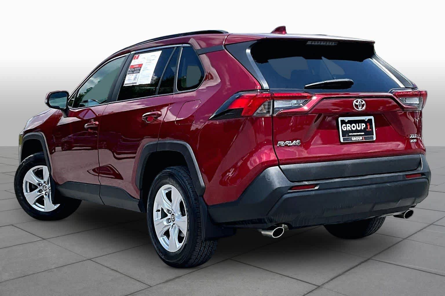 Used 2021 Toyota RAV4 XLE w/ Convenience Package AWD/4WD image 12