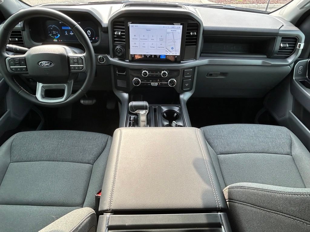 Used 2025 Ford F150 Lightning XLT AWD/4WD image 10