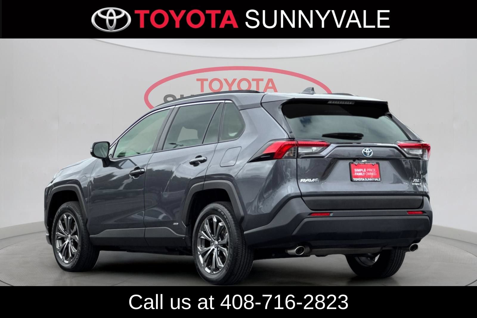 Used 2023 Toyota RAV4 XLE Premium AWD/4WD image 8