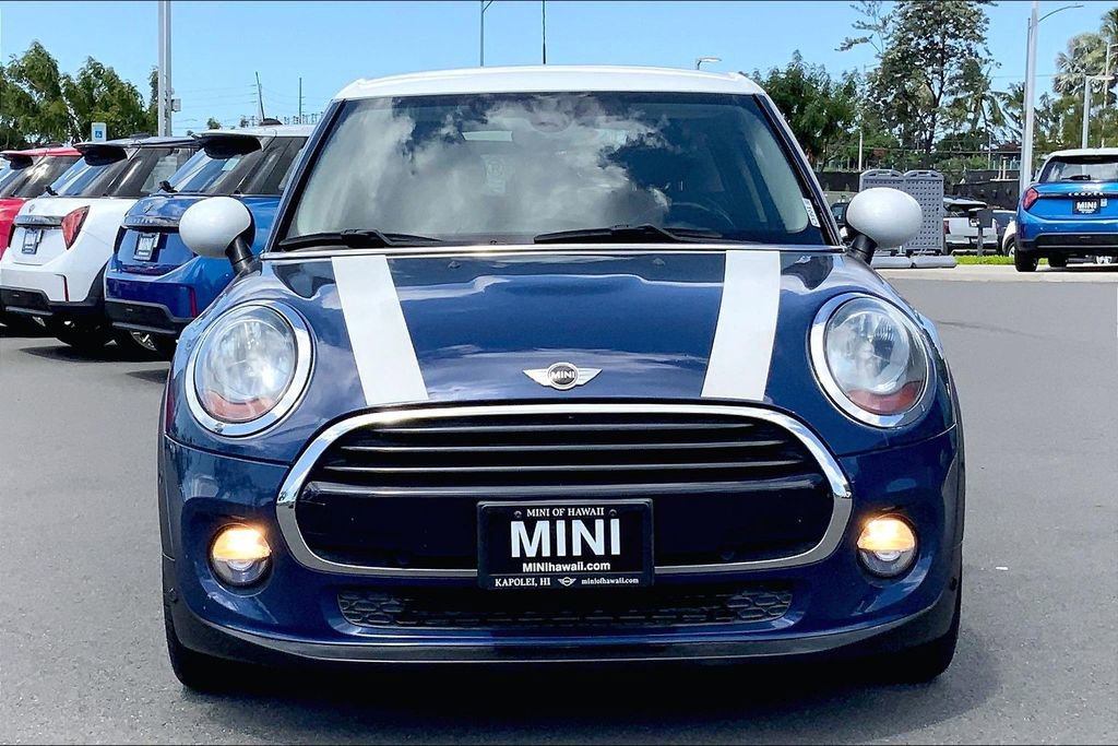 Used 2018 MINI Cooper 4-Door Hardtop image 3