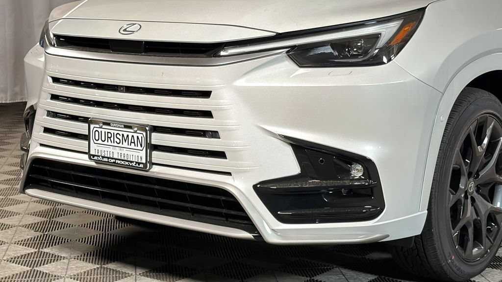 New 2026 Lexus TX 500h AWD image 3