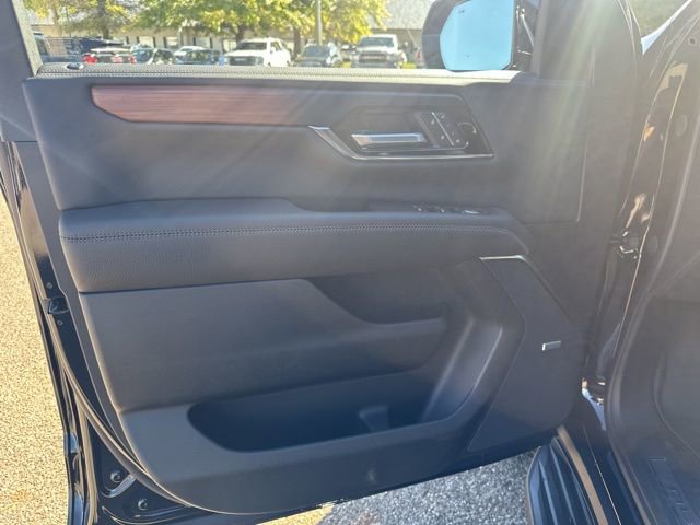 New 2026 GMC Yukon XL Denali w/ LPO, Floor Liner Package image 11