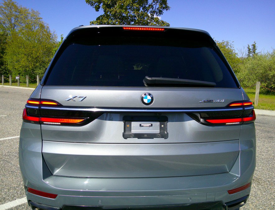 Used 2023 BMW X7 xDrive40i AWD/4WD image 17
