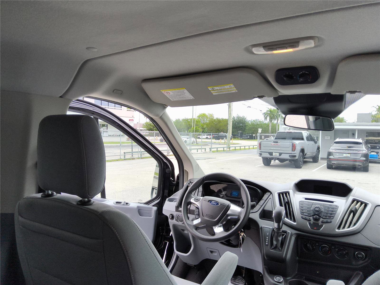 Used 2018 Ford Transit 350 XLT RWD image 18