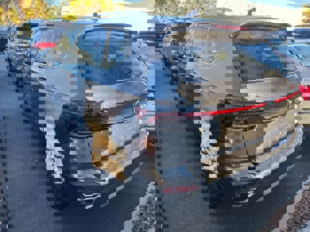 Used 2025 Volkswagen Taos SE image 7