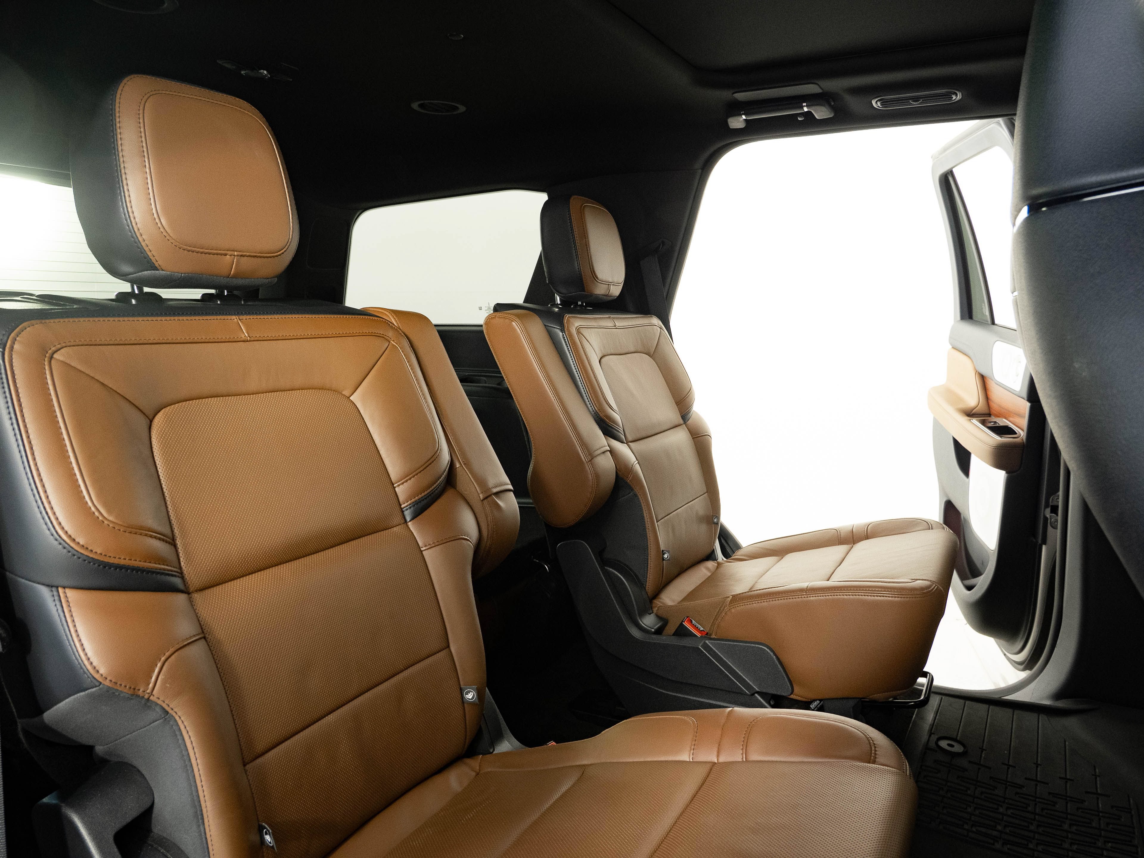 Used 2024 Lincoln Navigator Reserve AWD/4WD image 21