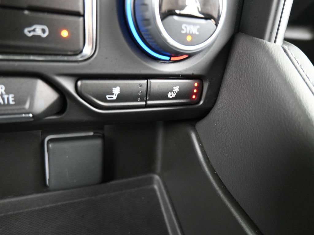 Used 2024 Chevrolet Suburban LT image 27