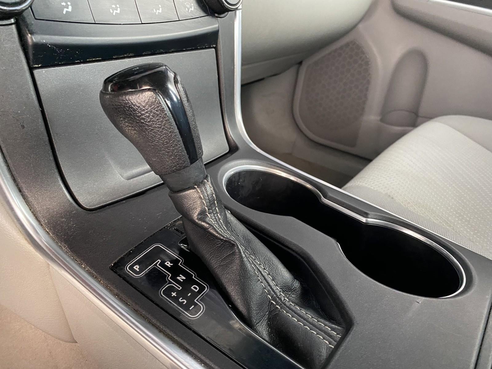 Used 2015 Toyota Camry LE FWD image 19