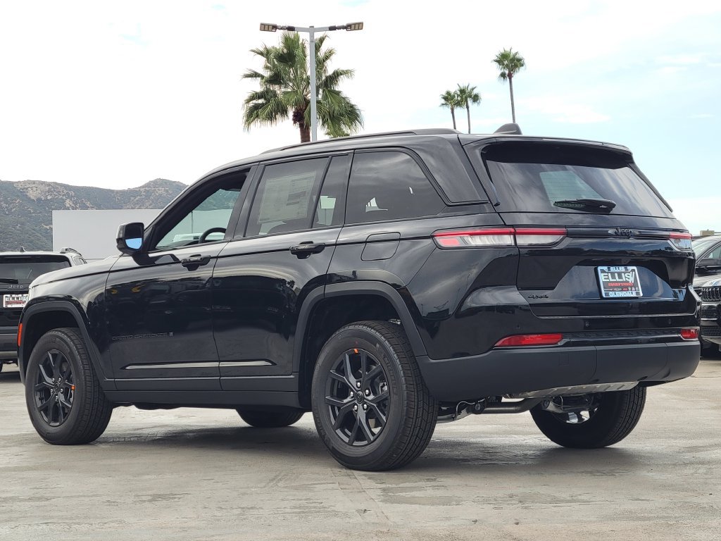 New 2027 Jeep Grand Cherokee Laredo X AWD/4WD image 2