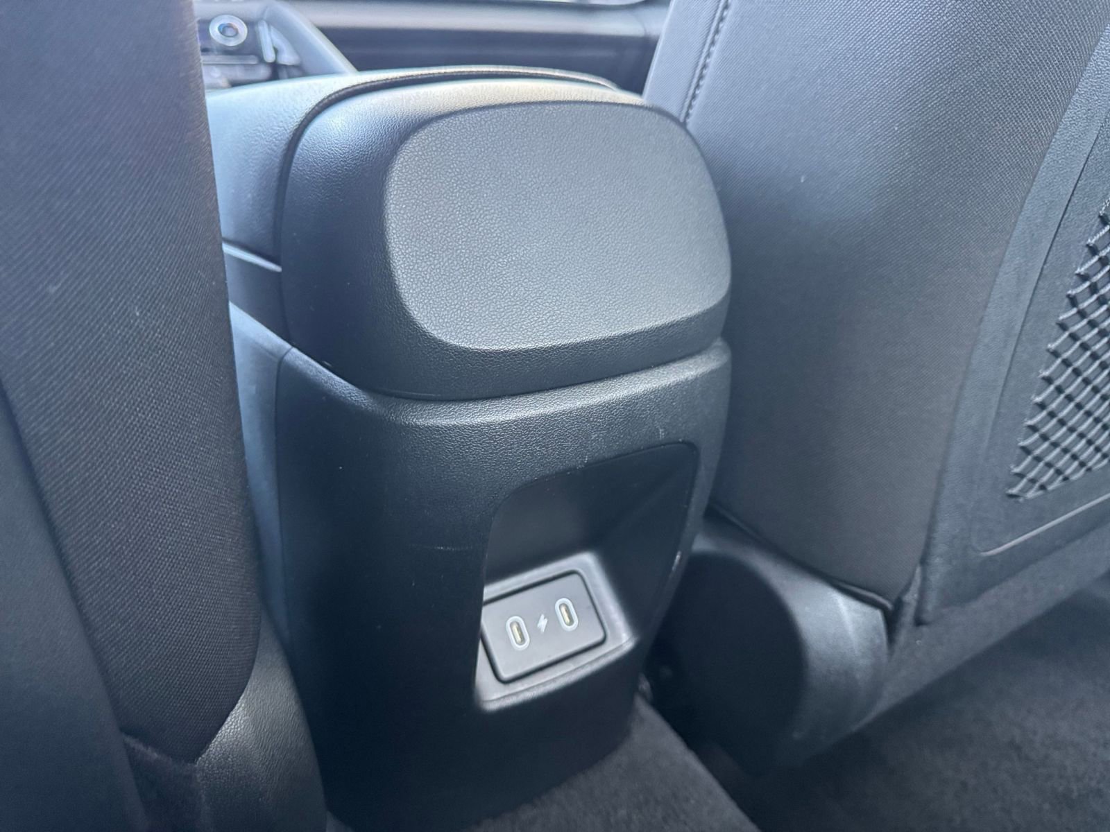 Used 2025 Hyundai Elantra SEL FWD image 23