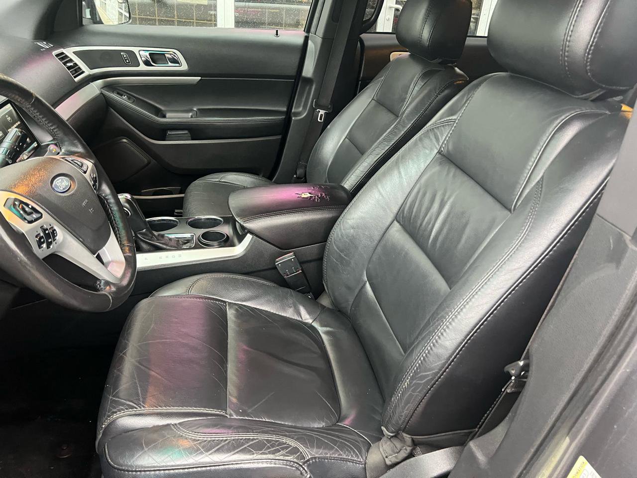 Used 2014 Ford Explorer XLT w/ Equipment Group 202A FWD image 12