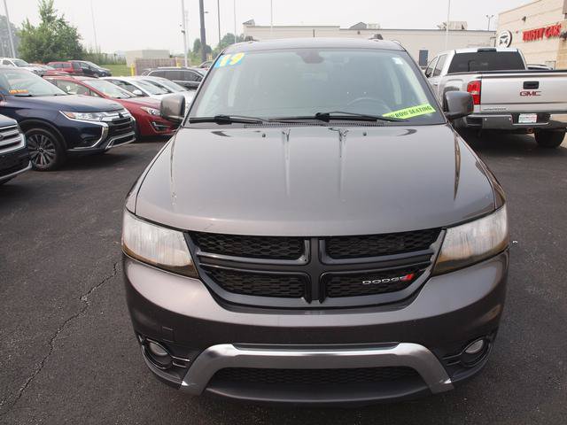 Used 2019 Dodge Journey Crossroad w/ Nav & Sun Group FWD image 4