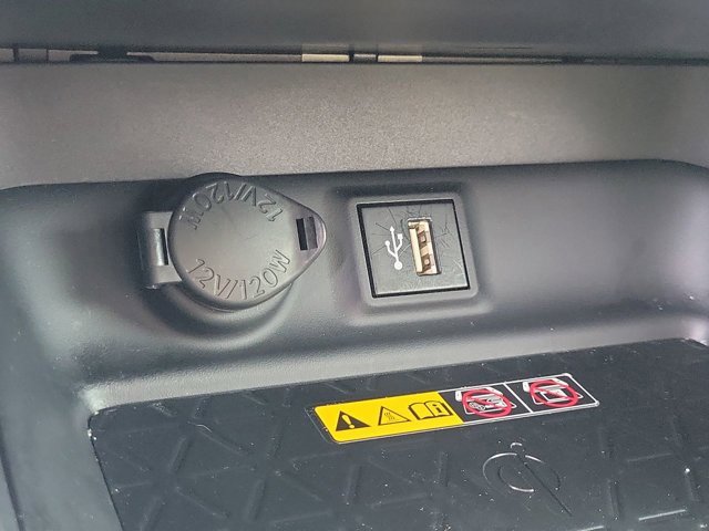 Used 2023 Toyota RAV4 XLE Premium image 28