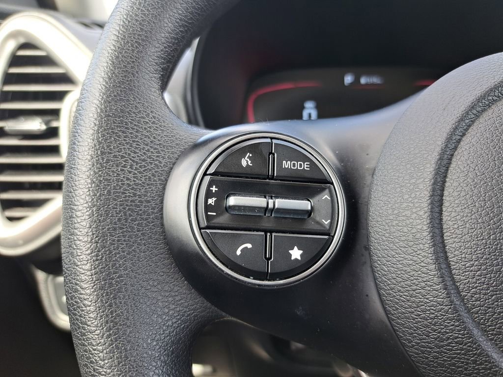 Used 2025 Kia Soul LX w/ LX Technology Package image 13