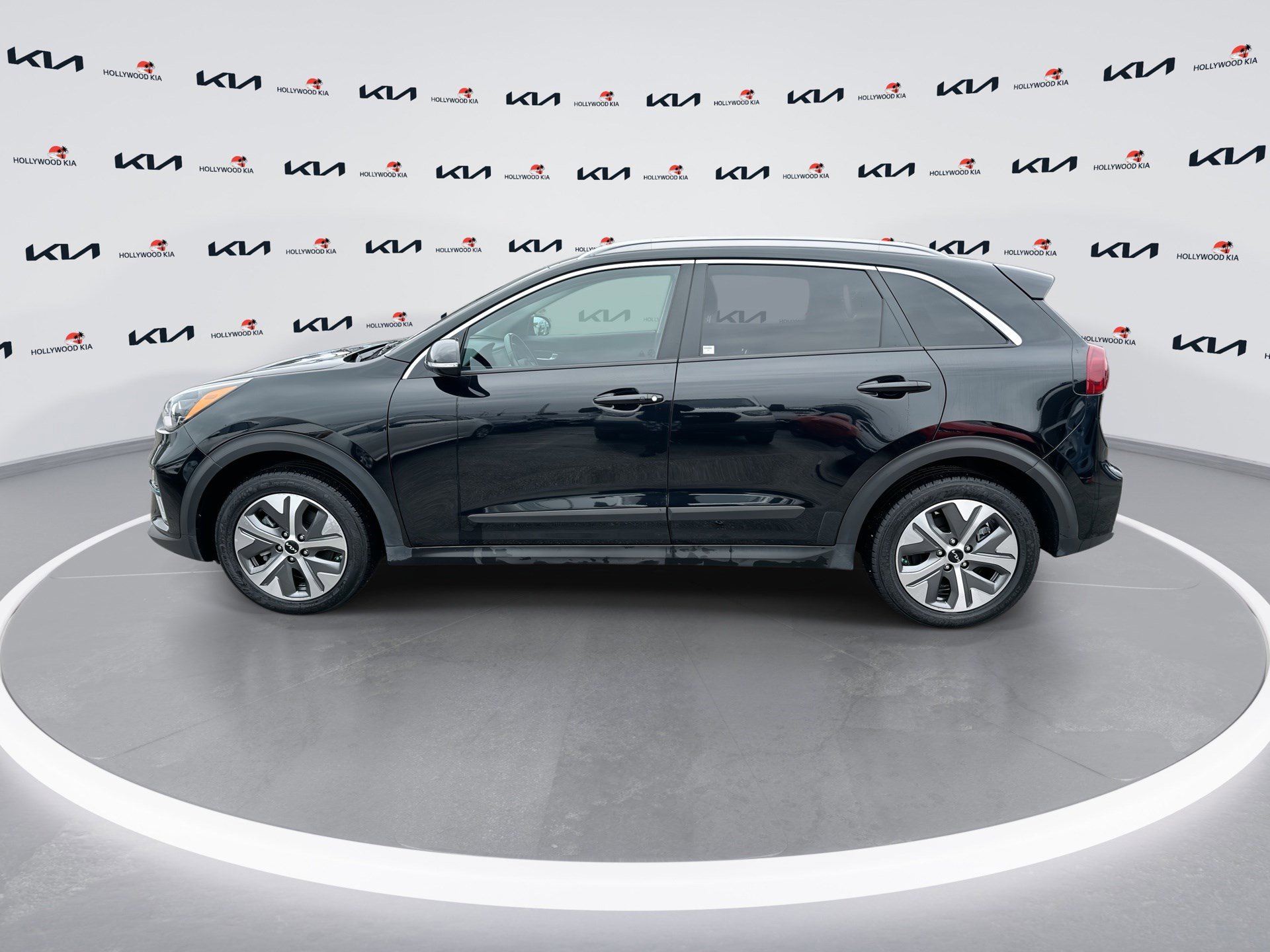 Used 2022 Kia Niro EX image 5