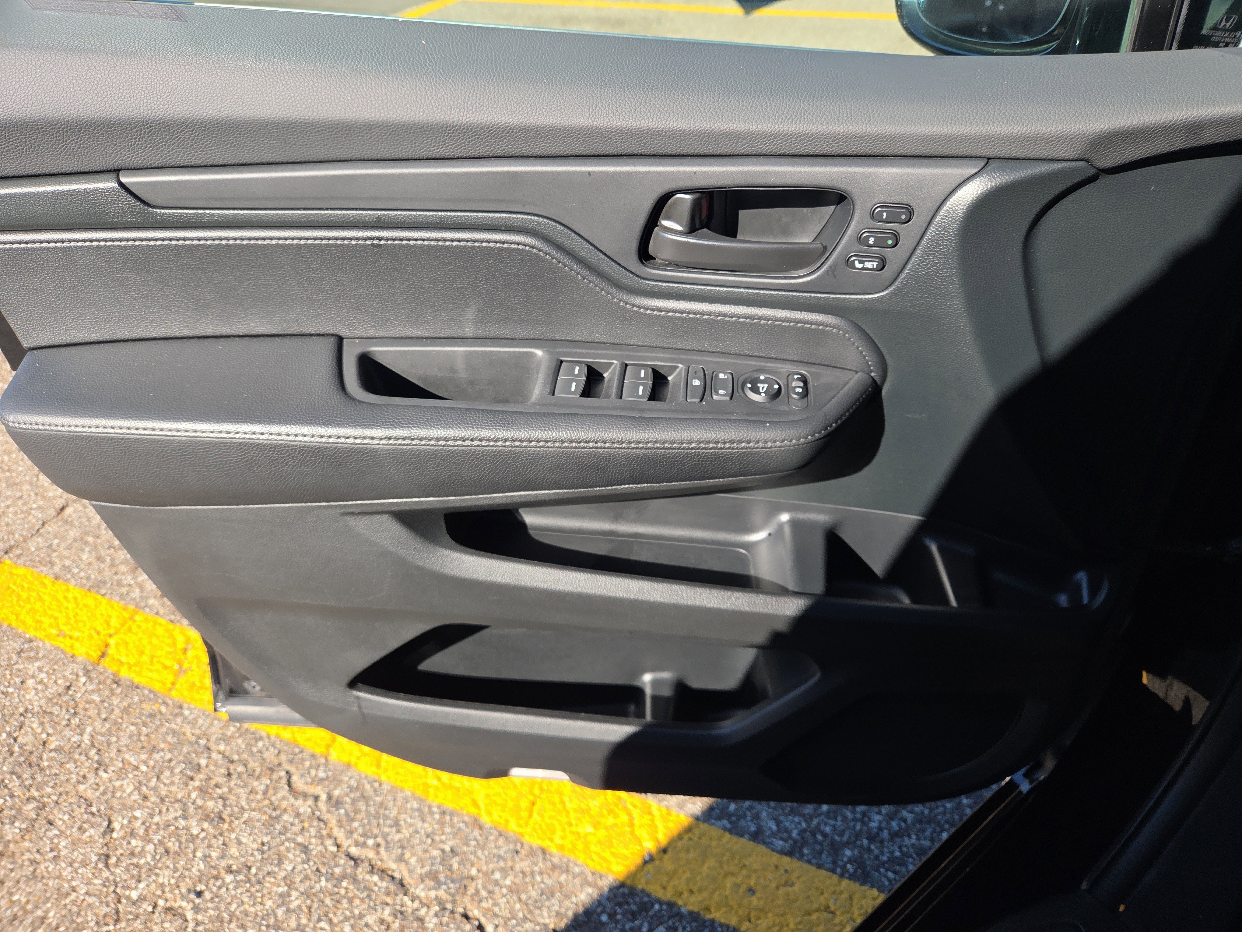 Used 2023 Honda Odyssey Sport image 10