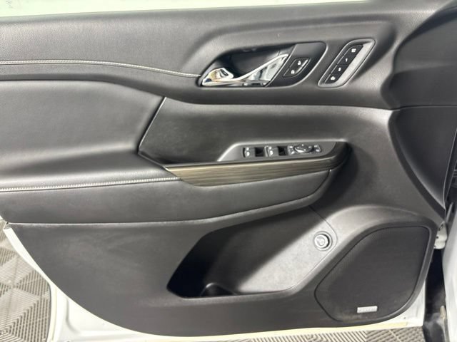 Used 2021 GMC Acadia SLT w/ Elevation Edition AWD/4WD image 18