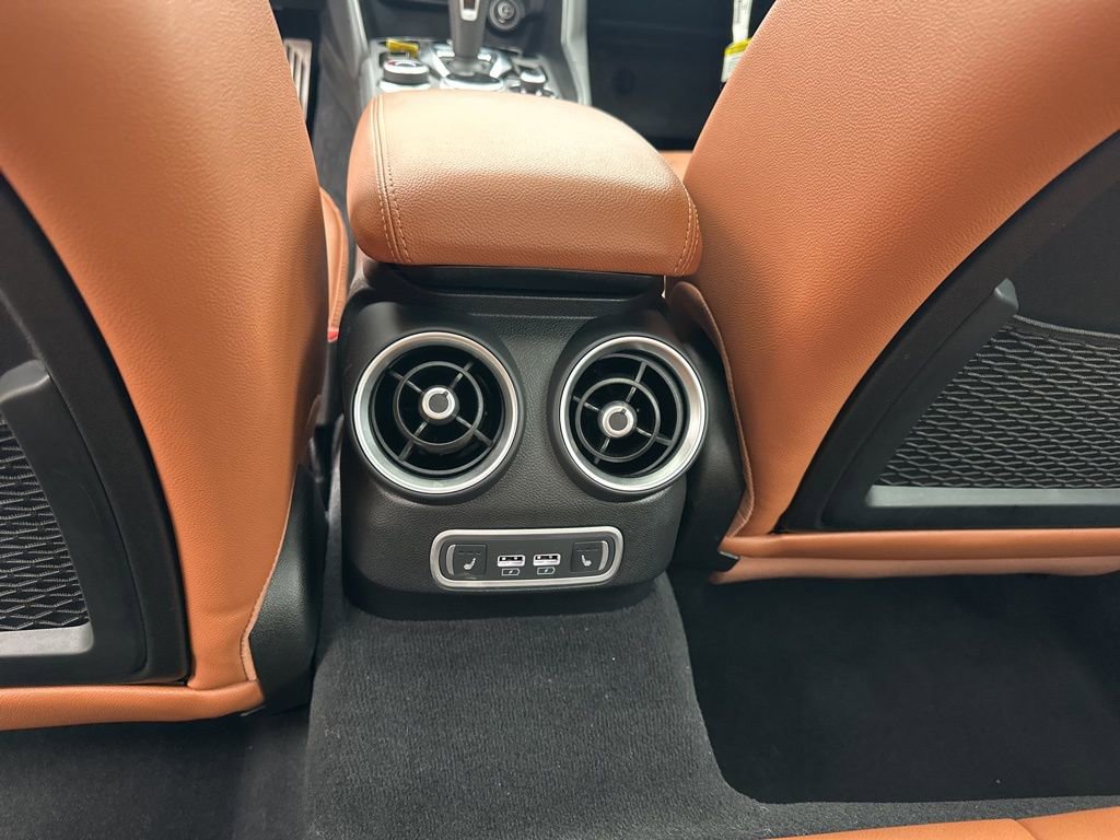 Used 2024 Alfa Romeo Giulia Ti image 27