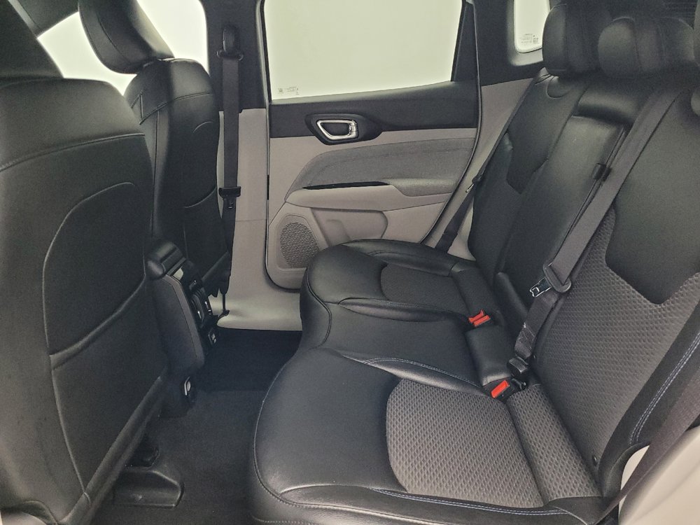 Used 2024 Jeep Compass Latitude image 18