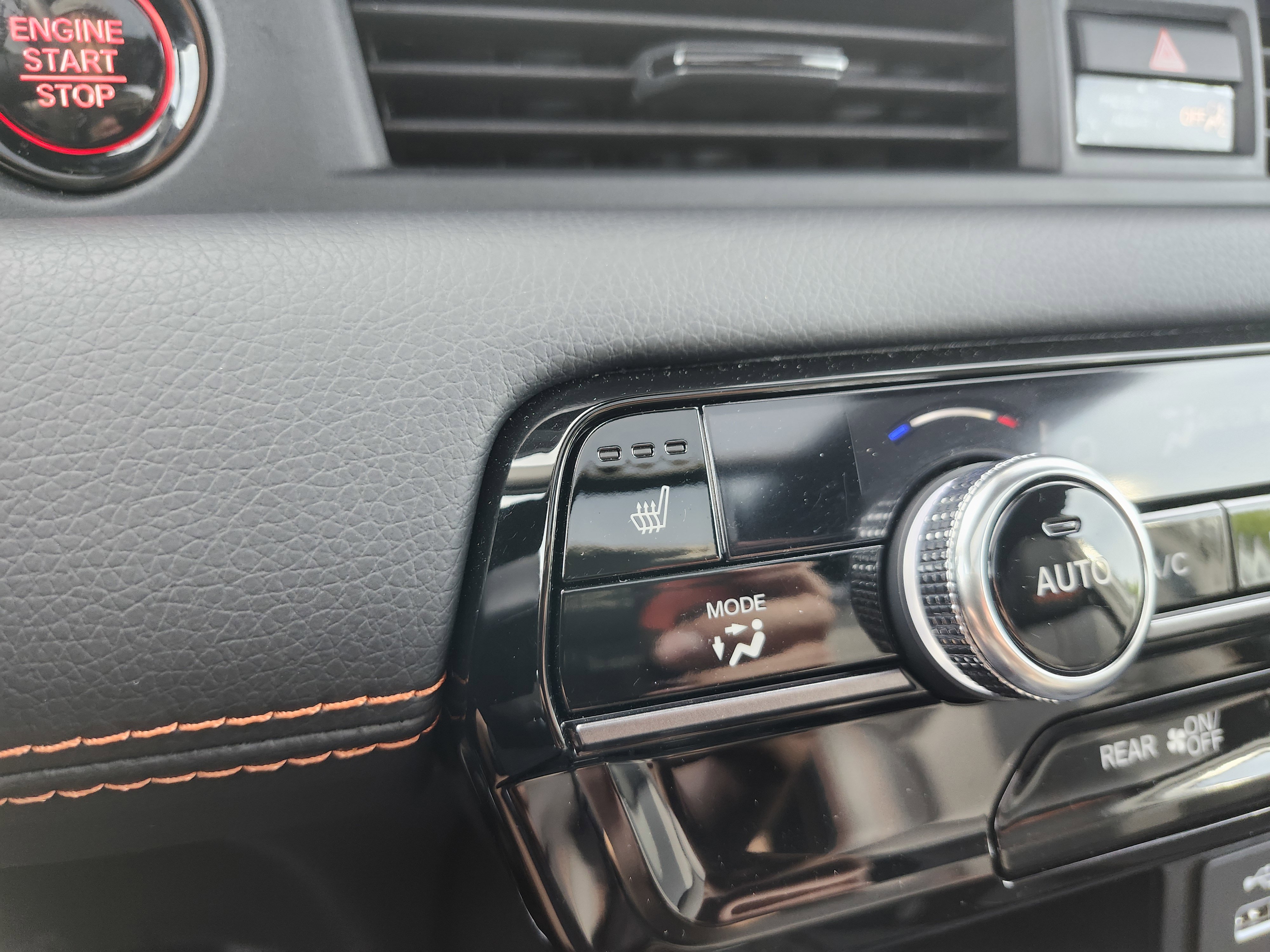 Used 2025 Honda Pilot TrailSport image 8