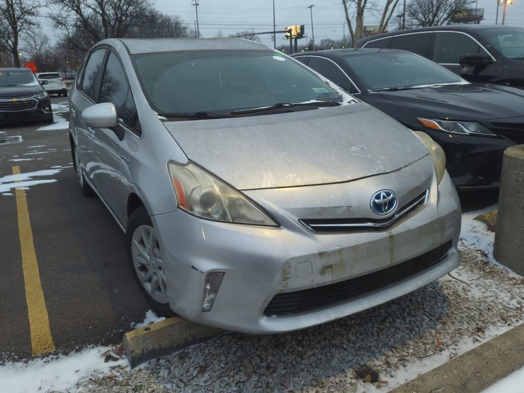 Used 2013 Toyota Prius V Three image 3
