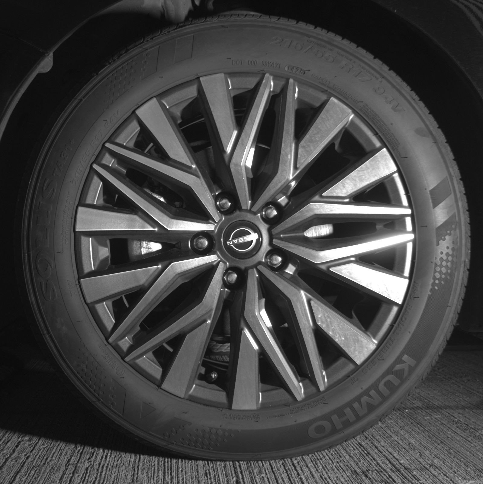 Used 2025 Nissan Altima 2.5 SV FWD image 12