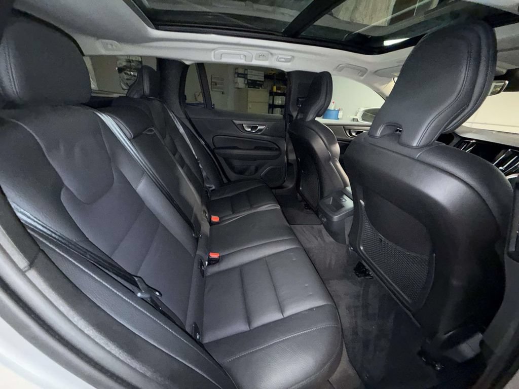 Used 2024 Volvo V60 B5 Cross Country Plus w/ Protection Package Premier AWD/4WD image 16