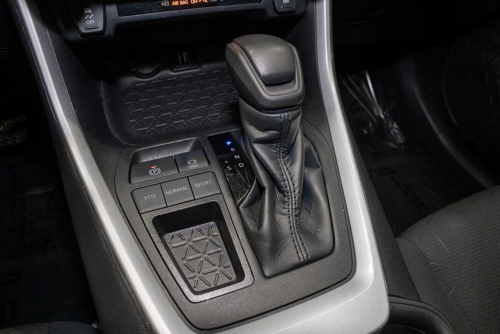 Used 2023 Toyota RAV4 XLE image 15