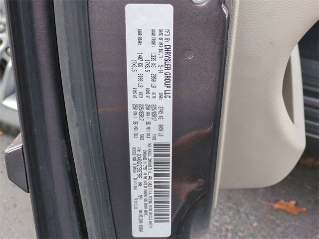 Used 2014 Dodge Grand Caravan SXT image 32