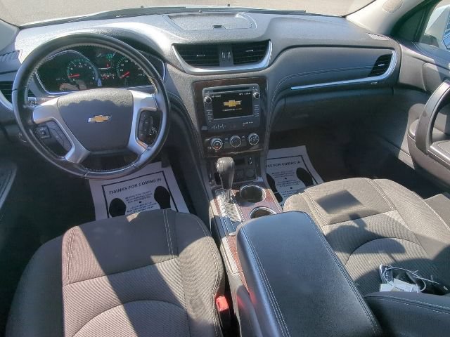 Used 2017 Chevrolet Traverse LT w/ Style and Technology Package FWD image 15