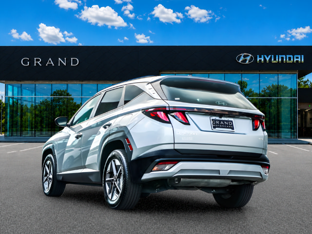 Used 2025 Hyundai Tucson SEL AWD/4WD image 4