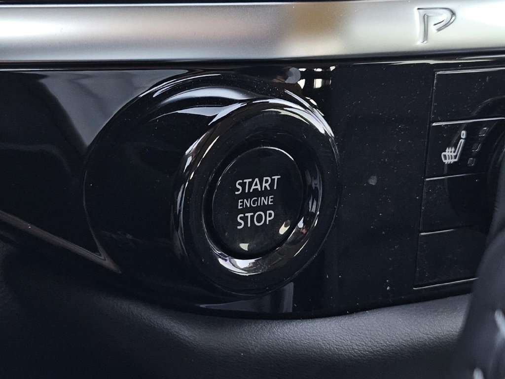 Certified 2026 Nissan Pathfinder SV FWD image 25