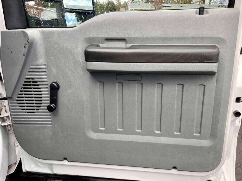 Used 2015 Ford F550 4x4 Crew Cab Super Duty image 21