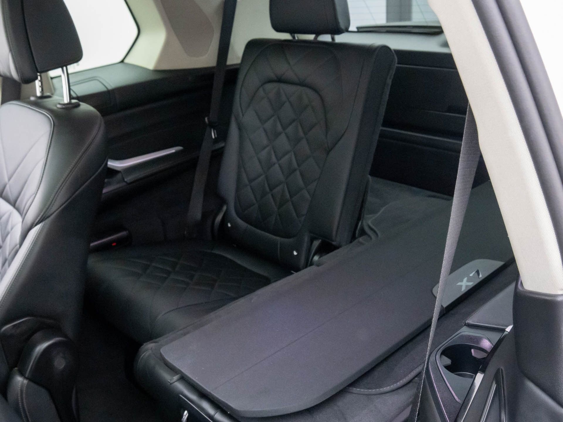 Certified 2025 BMW X7 xDrive40i w/ Executive Package image 20