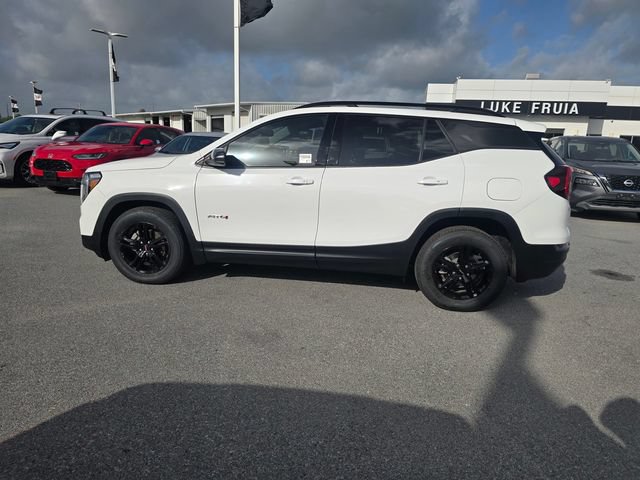 Used 2022 GMC Terrain AT4 w/ Tech Package AWD/4WD image 8