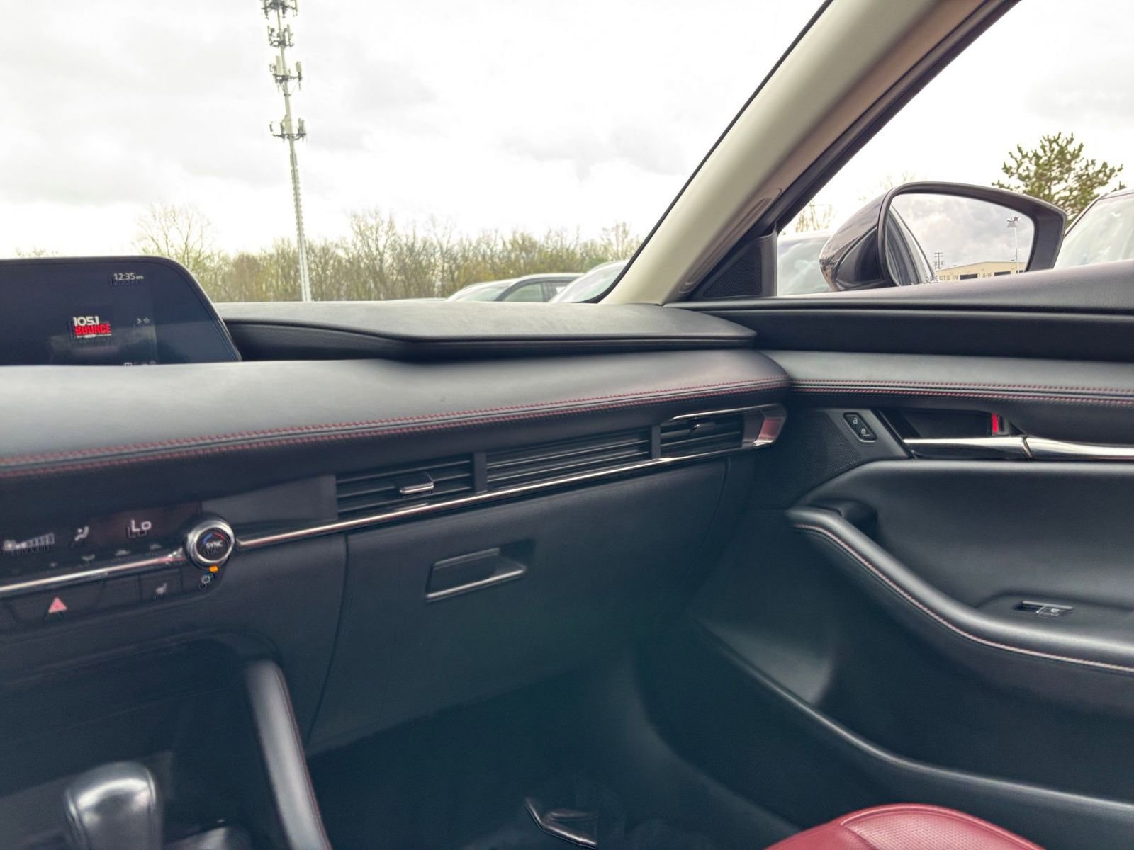 Used 2025 MAZDA MAZDA3 s image 36