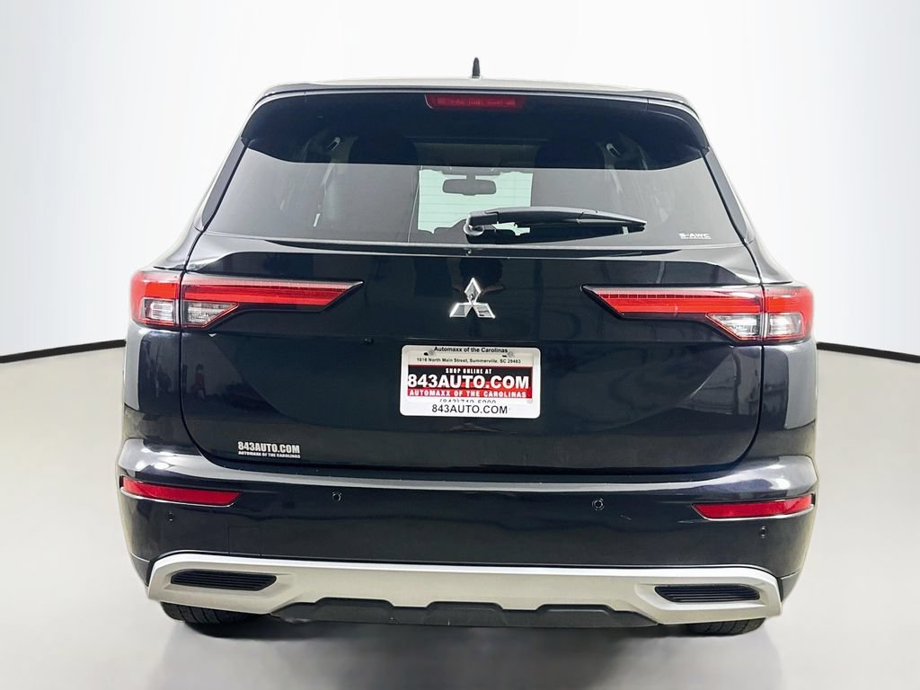 Used 2023 Mitsubishi Outlander SE AWD/4WD image 6